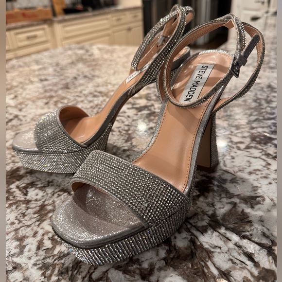 Steve Madden Heels - Picture 4 of 11